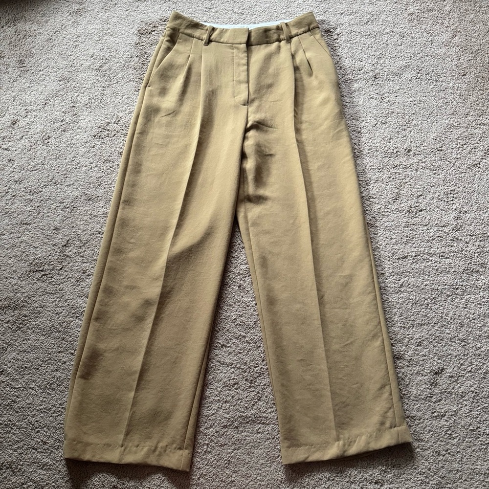 Aritzia Effortless Pant short wide leg trouser